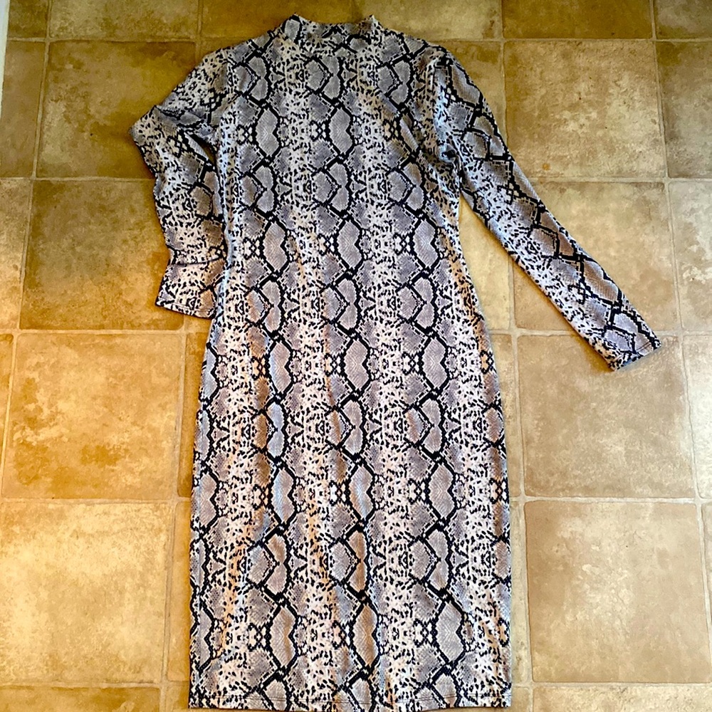 Long sleeve dress